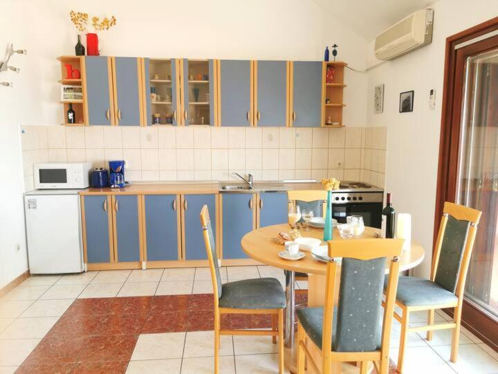 Apartment Biljana Bol Exterior foto